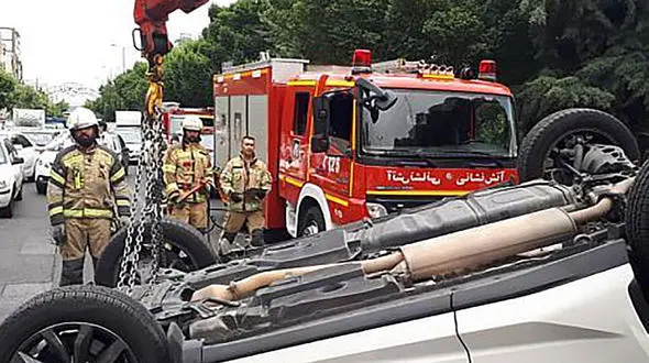 عکس های لکسوس چپ شده در شهرک غرب تهران