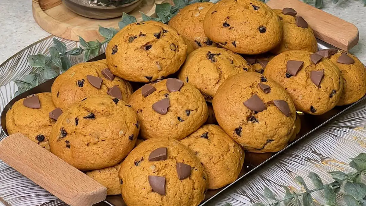 کوکی کدو حلوایی خوشمزه پاییزی با بافت نرم‌ و خوشرنگ‌ و تپلی