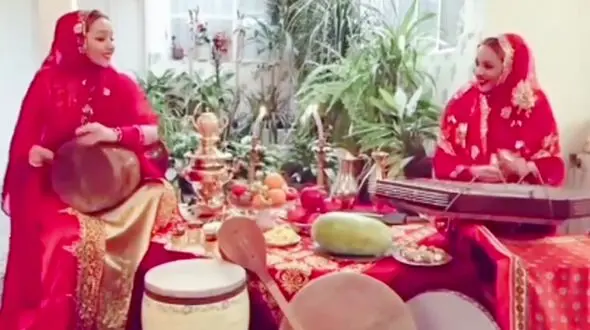 همنوازی خواهران دوقلو برای شب یلدا + فیلم