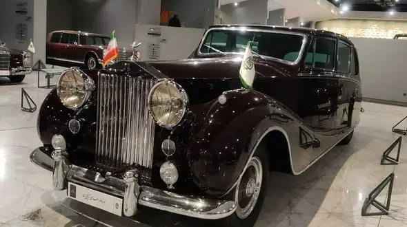 تاج‌گذاری بر سر خودروها / رولز رویس فانتوم 4، نمادی از قدرت و ثروت / چگونه رولز رویس تاج و تخت خودروسازی انگلستان را به دست آورد؟