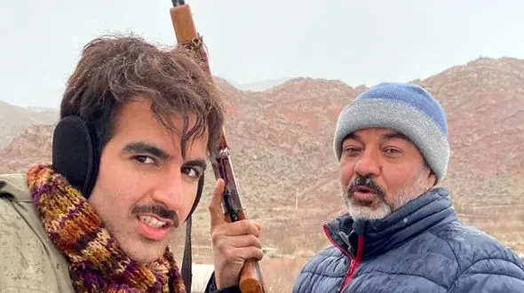 رونمایی از بادیگارد درشت هیکل پاشا جمالی، مهیار سریال نون خ+عکس