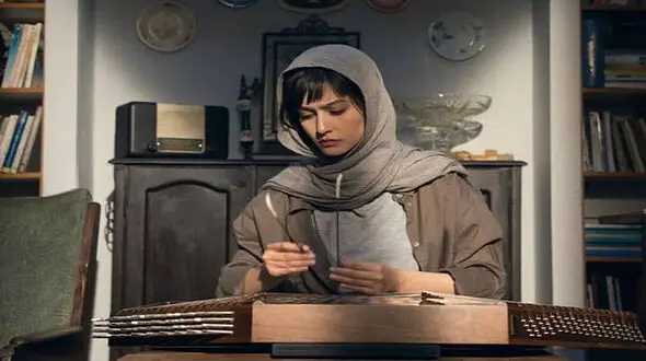 خانم بازیگر ستاره سینما بعد از 30 سال با چهره ای جدید برگشت+عکس