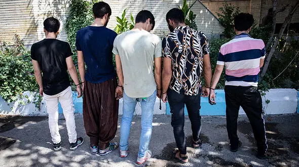 بازداشت 5 مرد مرموز ناصرخسروی تهران + عکس