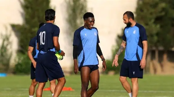 برگزاری نخستین تمرین رسمی استقلال با ساپینتو + عکس