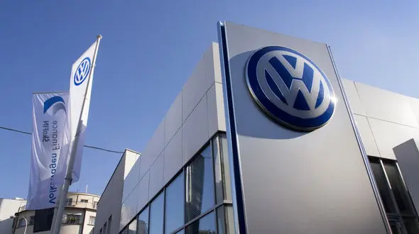 اخراج ۳۰ هزار کارمند فولکس‌واگن تکذیب شد