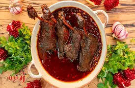 راز خوشمزگی مرغ ترش /  از سبزی تا رب انار + فیلم