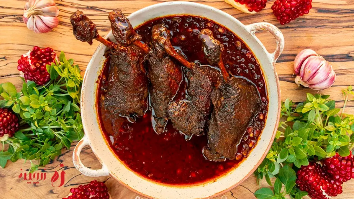 راز خوشمزگی مرغ ترش / از سبزی تا رب انار