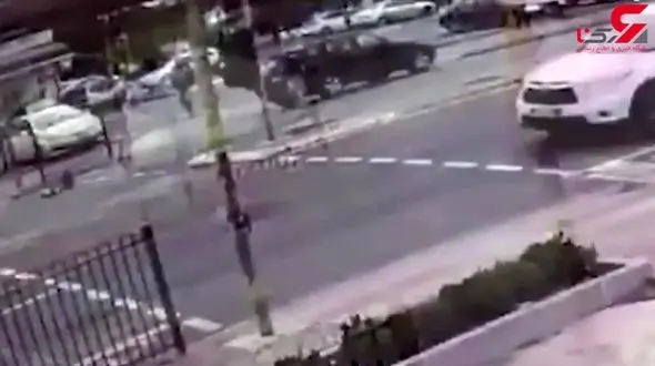 تصادف وحشتناک پسر بچه با اتومبیل شاسی بلند ! + تصویر