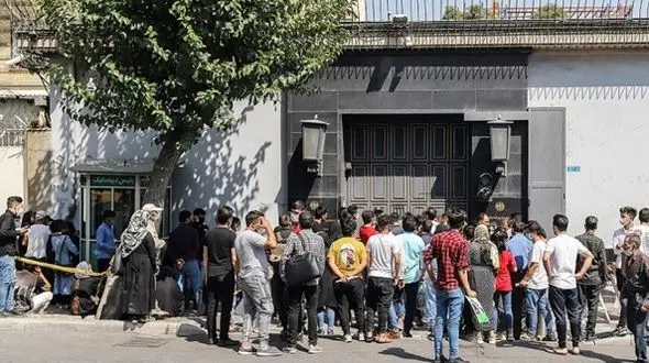 کارشکنی سفارت افغانستان یا تعلل وزارت امورخارجه؟