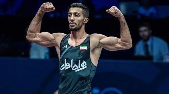 پست مبهم کشتی‌ گیر ایرانی قهرمان المپیک/ گرایی و رینگ MMA + عکس
