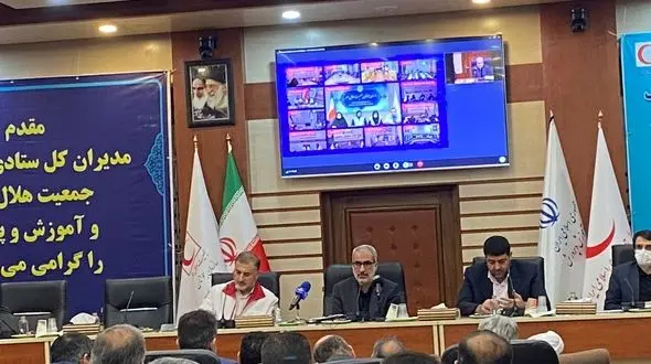  طرح "هر معلم یک امدادگر" باید توسعه یابد / در نشست بین آموزش و پرورش با هلال احمر مطرح شد