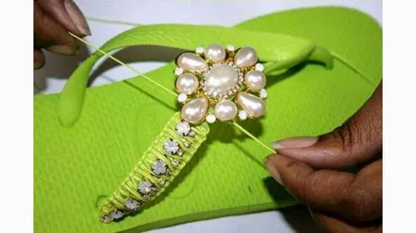 دمپایی های ساده ابری تان را اینگونه زیبا و شیک کنید! +آموزش تصویری