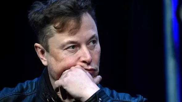 کودکی ایلان ماسک چگونه گذشت؟ / فیلم 