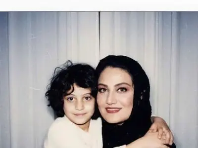 عکس های نوستالژیک بازیگران ایرانی /  وقتی ستاره های سینما نسخه بچگی‌شان را در آغوش می‌گیرند