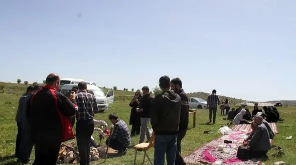 نشست خبری در دل طبیعت!/ تور فرهنگی گردشگری برای خبرنگاران کرمانشاه+گزارش تصویری 