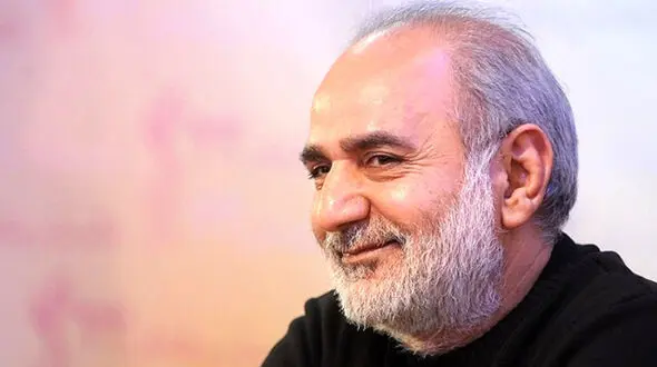  زانو زدن پلیس های امریکایی در مقابل اعتراض کنندگان سیاهپوست +فیلم