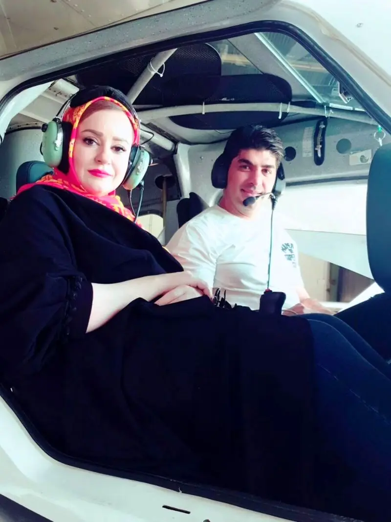 فوتبالیست سرشناس خلبان پرواز نعیمه نظام‌دوست! +عکس