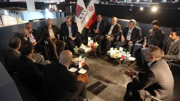 بازدید معاون اقتصادی و سازندگی سپاه از غرفه فولاد خوزستان در نمایشگاه ایران اکسپو