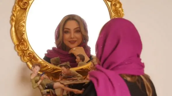 عکس/ نگاهی به انگشتر زیبا و خاص مریم سلطانس دخترمحمد کاسبی در سریال سه در چهار 