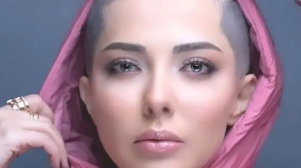 فیلم / حرف‌‎های غیرمنتظره لیلا اوتادی :   18 سال است در سبک معین و هایده آواز می خوانم ! / امیدوارم یک روز با مجوز در ایران آواز بخوانم ! 
