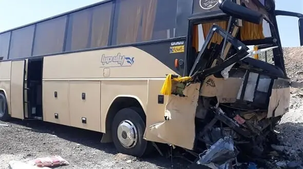 تصادف مرگبار پراید با اتوبوس مسافربری در جاده نهبندان + جزییات