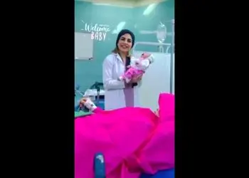 فیلم زایمان کوچولوترین مادر ایرانی  ! / مادر خودش هنوز عروسک بود! / الیسا در آغوش خانم دکتر 