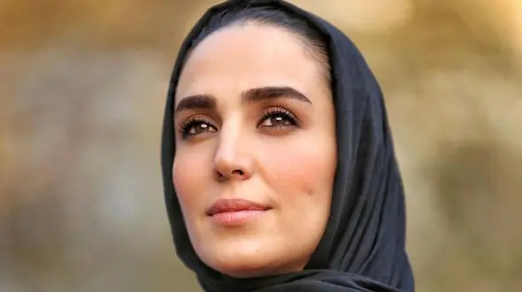 لباس اصیل و بختیاری سوگل طهماسبی و مادرش + عکس