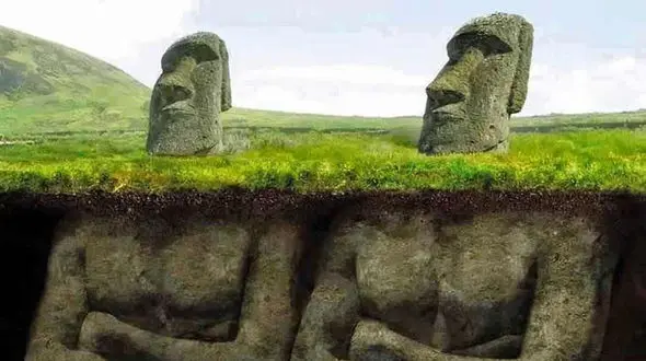  نیمی از مجسمه‌های سر معروف شیلی، زیر زمین بوده اند+ تصاویر دیدنی