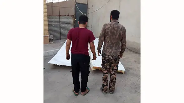 دستگیری 2 سارق اموال دولتی در آبادان + عکس سارقان