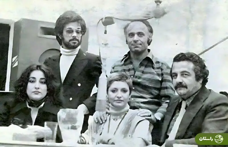 عکس | تونل زمان؛ منوچهر نوذری، گوگوش، حمیرا و داریوش در یک برنامه رادیویی؛ دهه ۵۰