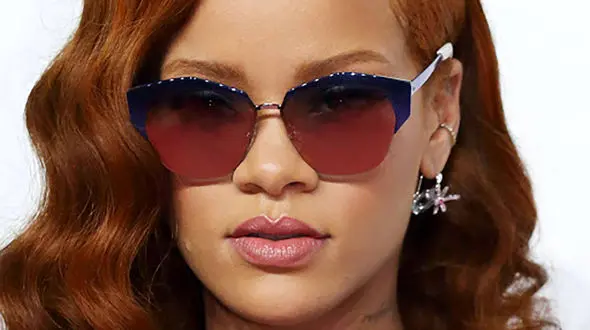 عذرخواهی ریحانا خانم خواننده مشهور از مسلمانان + علت