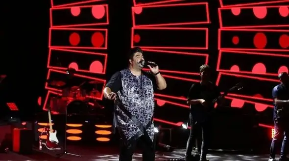 فیلم/ آواز خوانی باشکوه بهنام بانی تو کنسرت هیوستون/  ستاره میشی خوند و ستاره شد