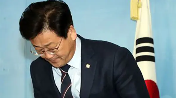 تکرار داستان نماینده سراوان؛ این‌بار در کره جنوبی+عکس
