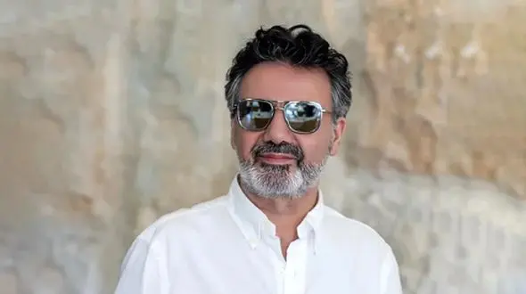 دانلود آواز غمگینانه و عاشقانه معین / آهنگ ای آنکه به جز تو هوایی به سرم نیست  ... + متن