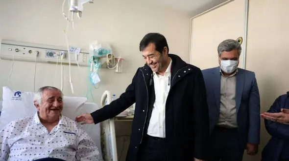 عیادت دنیامالی از مهدی مناجاتی سرمربی سابق تیم ملی