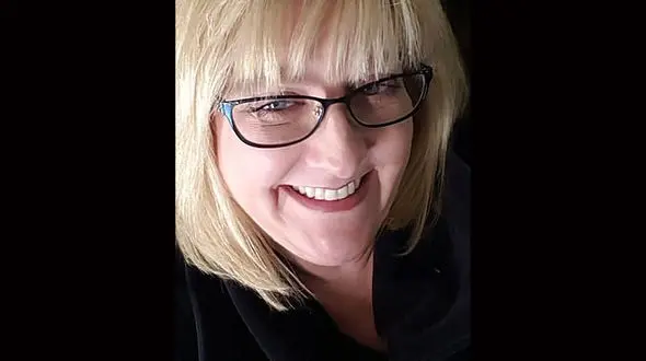 پیشنهاد بی شرمانه برای نمره قبولی درسی / استاد متاهل بود+ عکس