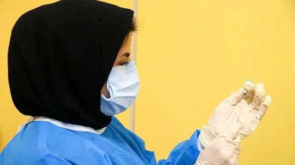 دلیل تب کردن بعد از تزریق واکسن چیست؟ / فیلم