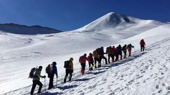 اورست، قله‌ای بلند یا گورستان همیشگی کوهنوردان؟