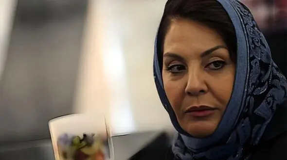 فیلم/ یادی کنیم میز عزای خاص زهره حمیدی با دف و نی نوازی احساسی در سالگرد درگذشتش
