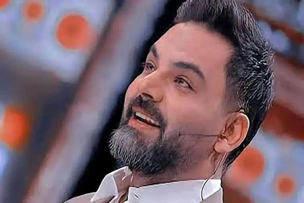 احسان علیخانی: یک خانم بازیگر رو نمی بخشم هیچ وقت / خانم بازیگره بهم گفت باید بیای درِ اتاقم و خواهش کنی تا من بیام/ من خودم بچه پایین شهرم