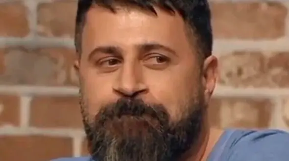 خوانندگی خارجی هومن حاج عبداللهی با لهجه مازَنی / خدا تو گِل این مرد فقط نمک ریخته +فیلم