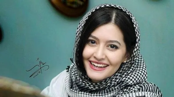 پردیس احمدیه با هدبند برند و آرایش غلیظ؛ شاهکار در عکاسی جدید 