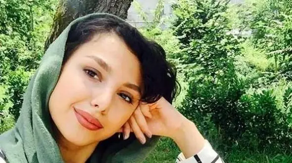 عکس/جوانه دلشاد بازیگر از سرنوشت به همراه خواهر و مادر خوش تیپش / چه قدر شباهت بین خانم بازیگر و خواهرش هست!