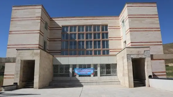 بهره برداری از ساختمان فرمانداری شهرستان کوهرنگ پس از 19 سال