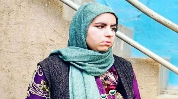 صهبا شرافتی، بازیگر جوان سریال « نون خ» تغییر چهره داد/ خانوم بازیگر در 27 سالگی با استایل منحصربه فرد اصلا قابل شناسایی نیست