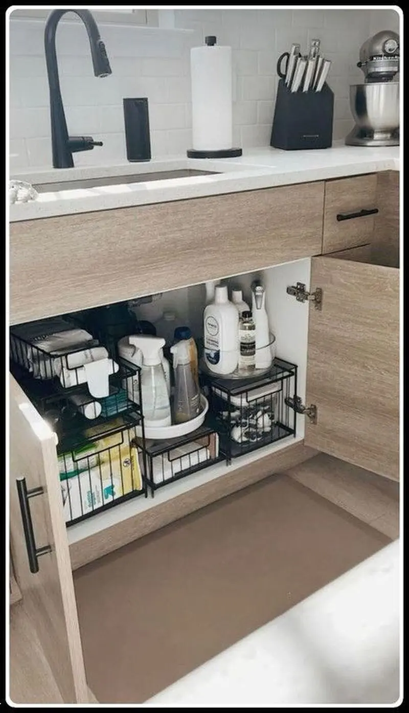 تصویر چیدمان کابینت زیر سینک