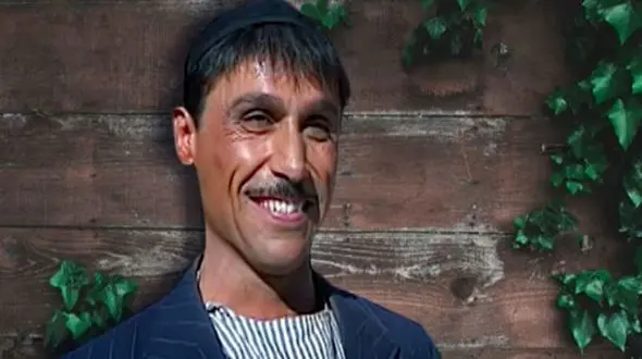 عکس سفر در زمان / تغییر چهره  امیر آتشانی، عمو غلامِ پس از باران در کنار خانوم دکتر معالجش‎ .../ نقشش در این سریال نابودش کرد ...