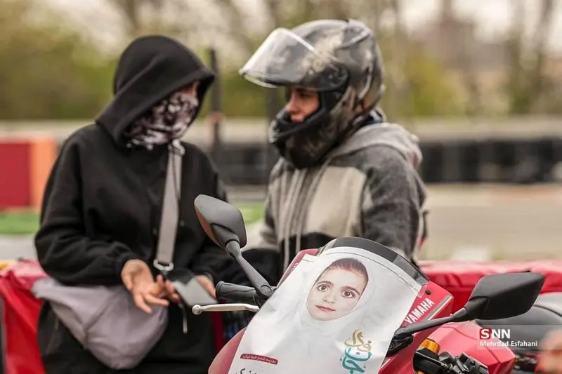  رژه موتوری خودرویی بانوان در پیست آزادی