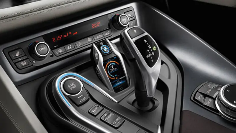 سوئیچ بی‌ام‌ دبلیو i8 چه شکلی است؟
