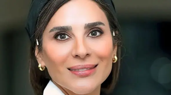 فیلم افتتاح سالن آرایشی سحر دولتشاهی با یک عروس خانم